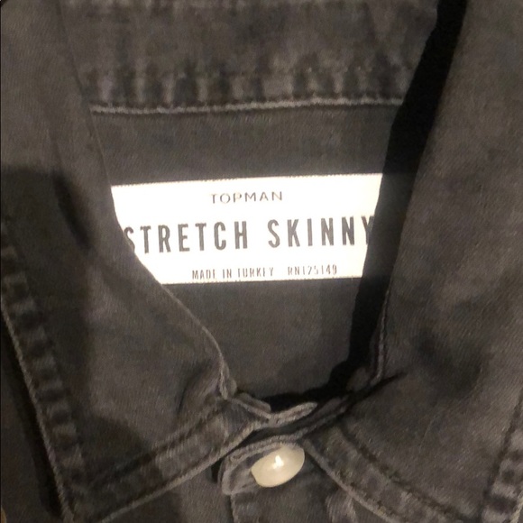 Button down - Picture 2 of 2